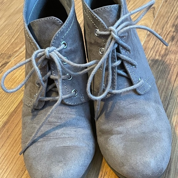 Arizona Lexie Booties Size 6 - Picture 4 of 6